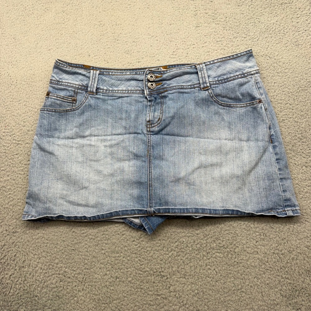 L.E.I. SLYH43520A Womens 16 Blue Denim Skort Sophia Hip Hugger Embroidered Y2K